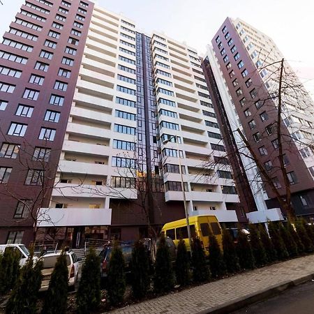 צ'יסינאו Sky House Central Apartment מראה חיצוני תמונה