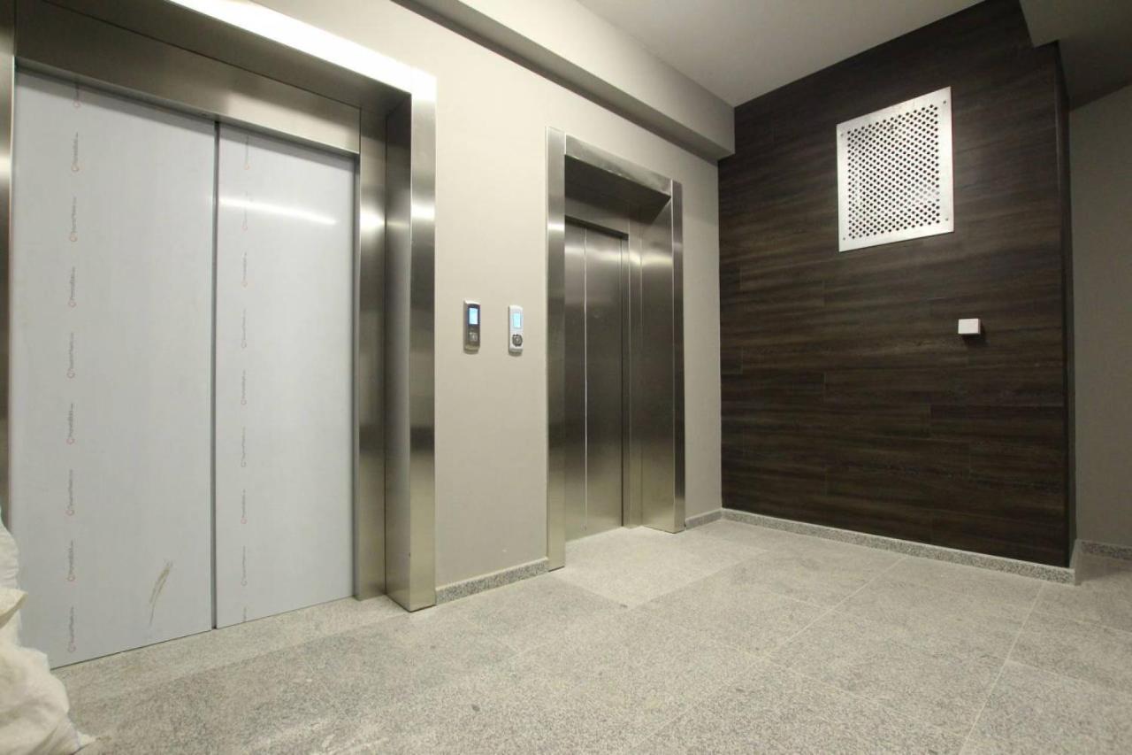 צ'יסינאו Sky House Central Apartment מראה חיצוני תמונה
