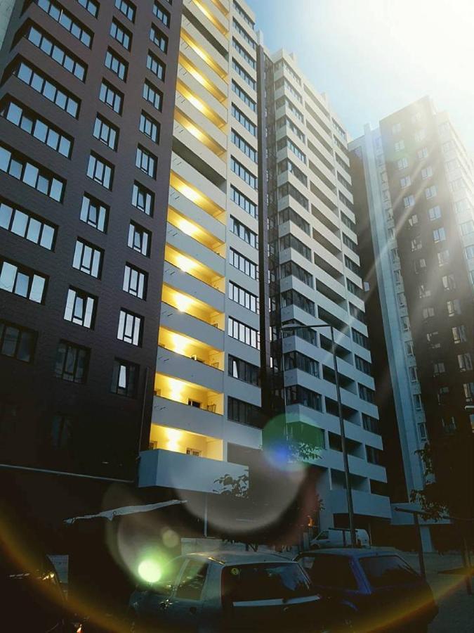 צ'יסינאו Sky House Central Apartment מראה חיצוני תמונה